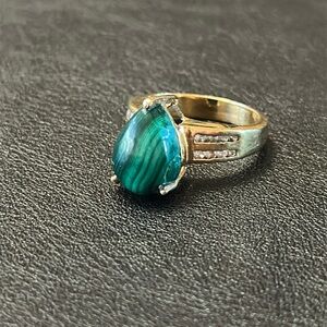 Karis P&B Malachite Pear Shape Stone Gold Bond Vintage Ring